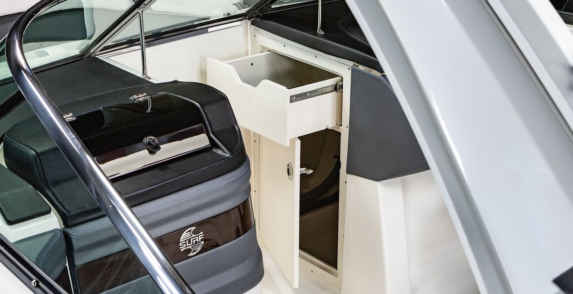 Chaparral 30 Surf