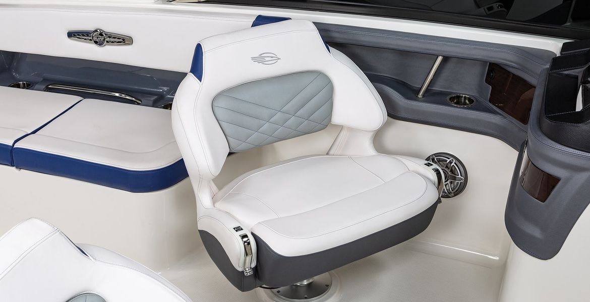 Chaparral 30 Surf