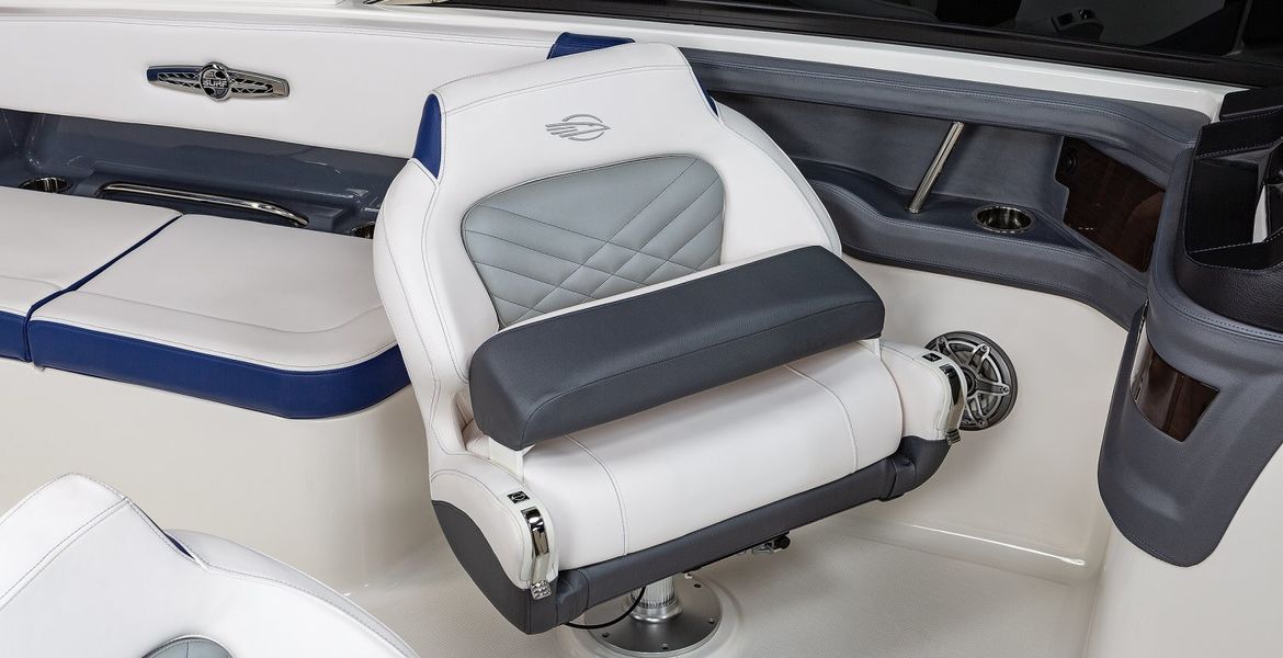 Chaparral 30 Surf