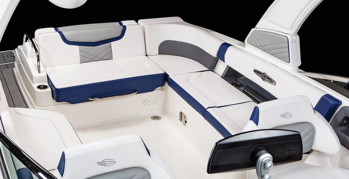 Chaparral 30 Surf