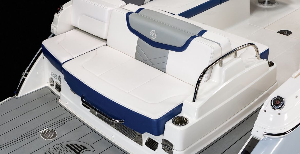 Chaparral 30 Surf